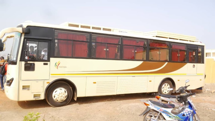Kédougou / Le lycée Maciré Ba reçoit son bus, une promesse de Macky Sall.