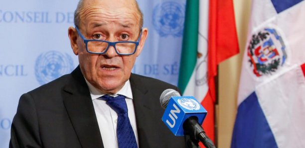 Trois escrocs arrêtés pour avoir usurpé l'identité de Jean-Yves Le Drian