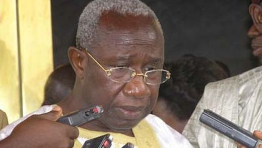 "Histoire générale du Sénégal" : Iba Der et Cie remettent les 5 premiers volumes à Macky Sall