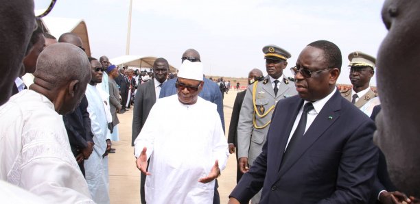 Macky Sall et Ibk offrent 50 millions à la famille de Tanor