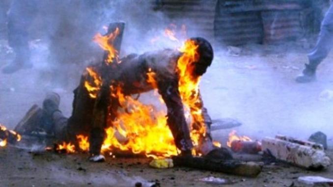 Kaolack : Un étudiant tente de s’immoler par le feu avant de p...