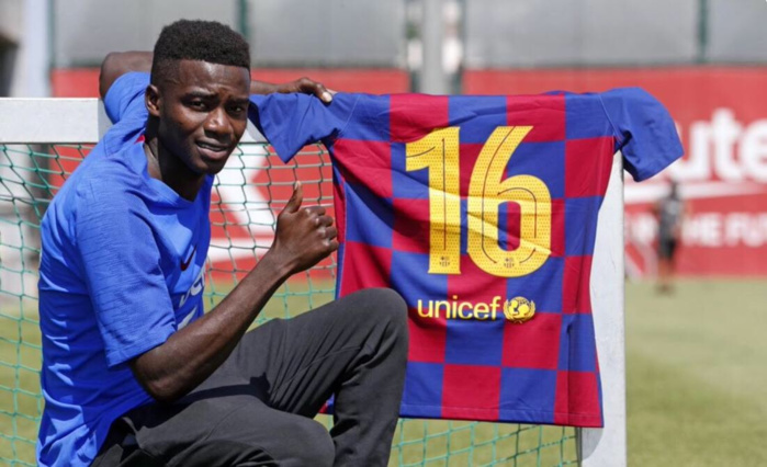 FC Barcelone : Moussa Wagué promu dans l'équipe première