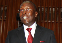 Pour légitimer la dévolution monarchique aux yeux des libéraux : Wade offre le poste de vice-président à Souleymane Ndéné Ndiaye