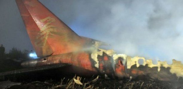 Un Boeing 737 d'Ukraine Airlines avec 180 passagers s'écrase en Iran