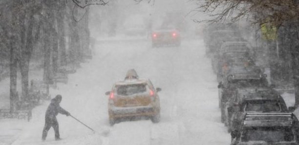 États-Unis: Une tempête hivernale fait dix morts, un millier de vols annulés