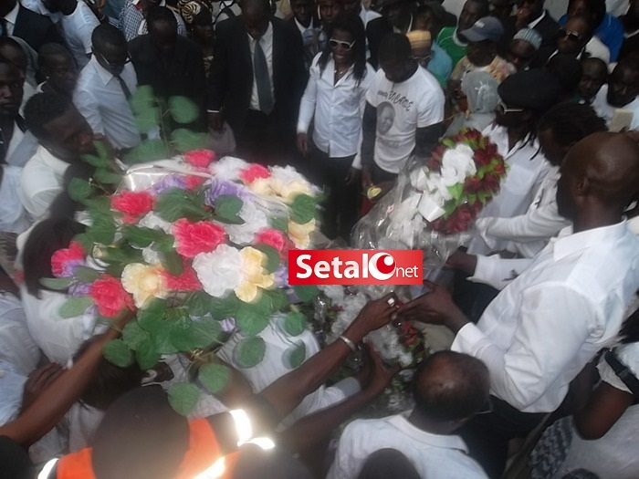 REGARDEZ. Dors bien Boc'