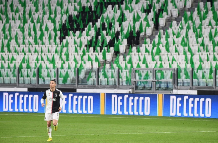 Coronavirus: le championnat italien suspendu jusqu'à 3 avril (officiel) Coronavirus: le championnat italien suspendu jusqu'à 3 avril (officiel)