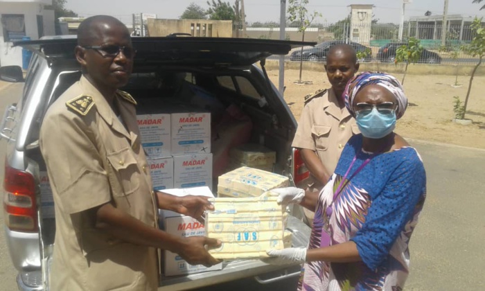 Fatick, Foundiougne, Gossas, Sokone : 114 cartons d’eau de javel et 114 cartons de savon remis par « Femmes Plus »