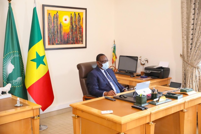 Transport clandestin de clients : Le Président Macky Sall sort le bâton...