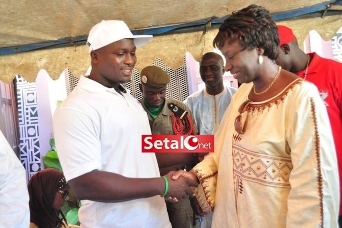 REGARDEZ. Modou Lô ravitaille les prisons