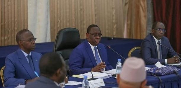 Scandale sur le littoral : Ce que Macky a demandé à ses ministres