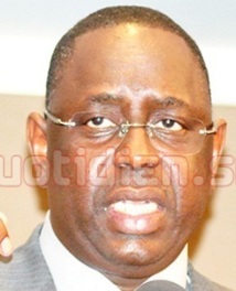 Macky Sall jette une pierre dans le jardin des syndicats de l’enseignement