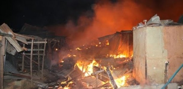 Violent incendie au marché central de Kaolack