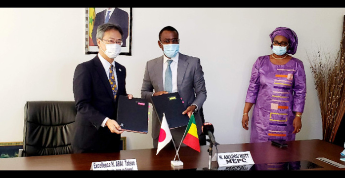 Echange de Notes relatif à l’assistance alimentaire : le Japon octroie une subvention au Sénégal à hauteur de 1, 250 milliards FCFA Echange de Notes relatif à l’assistance alimentaire : le Japon octroie une subvention au Sénégal à hauteur de 1, 250 milliards FCFA