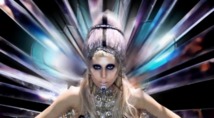 Lady Gaga : elle achète des costumes de Michael Jackson aux enchères