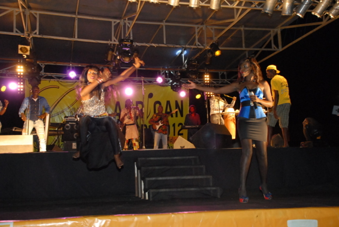 REGARDEZ. La danseuse de Coumba Gawlo dans un incroyable saut...