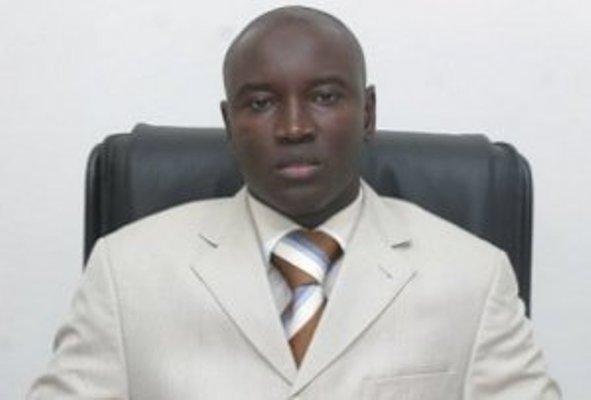 Aly Ngouille Ndiaye « La taxe  sur les véhicules sera incorporée  dans le prix du carburant »