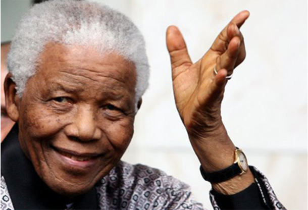 Afrique du Sud : Nelson Mandela de nouveau hospitalisé