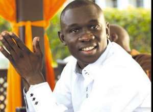 Pape Diouf « Que Macky Sall aille jusqu’au bout de ses… »