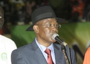 Aziz Samb « Je  suis seul, je me sens  beaucoup trop seul »