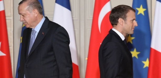 "Islamisme" en France: échanges houleux entre Erdogan et Macron