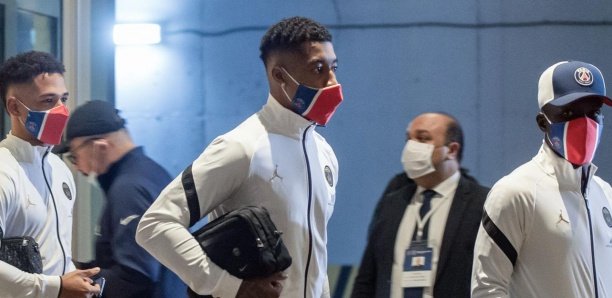 Propos de Macron - Kimpembe se défend après un «like» polémique : «Je fais du sport, pas de la politique» -