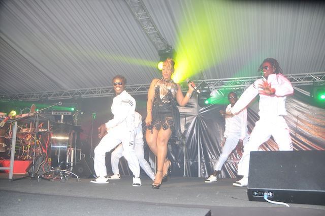 REGARDEZ. Viviane s'épanouit dans le célibat