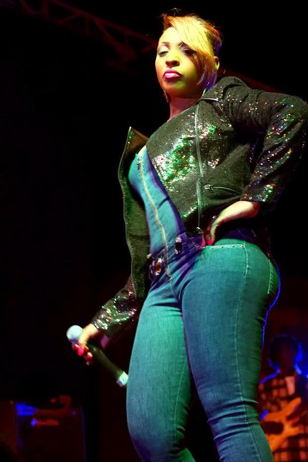 REGARDEZ. Viviane s'épanouit dans le célibat