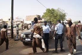 Restés sans emplois, après la victoire de leur mentor : 56 éléments de la sécurité du candidat Macky, stoppés devant les grilles du palais