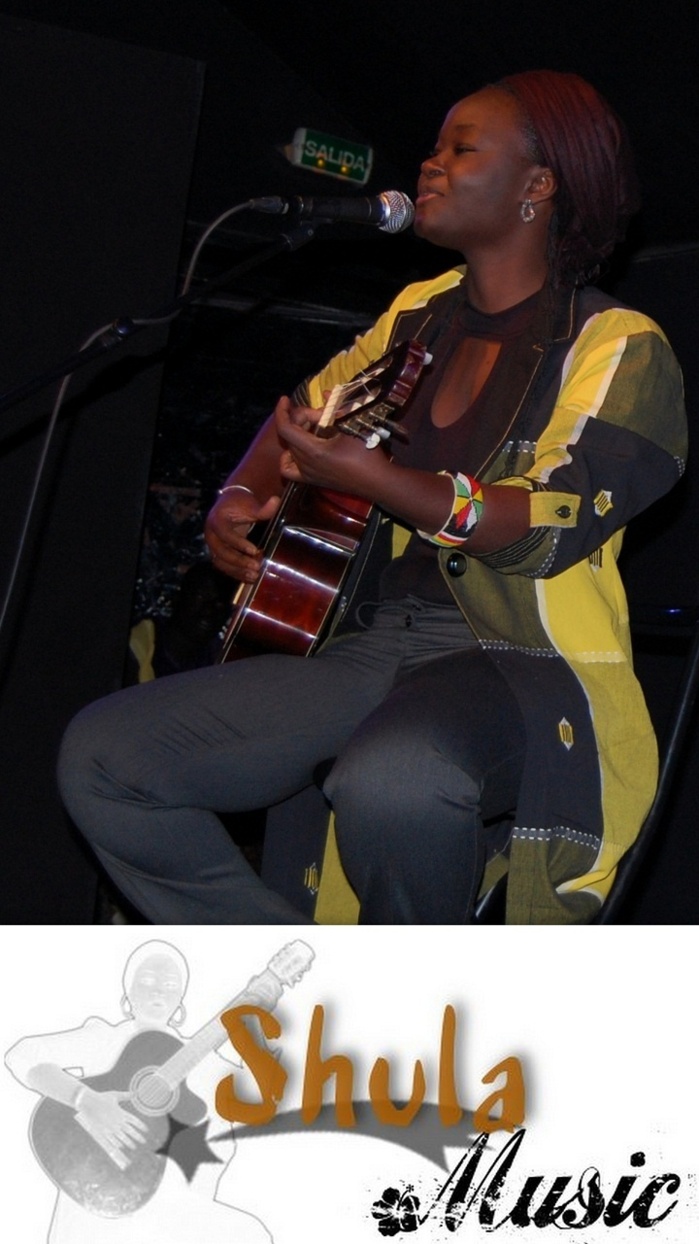 REGARDEZ. La chanteuse Shula Ndiaye sous toutes les coutures