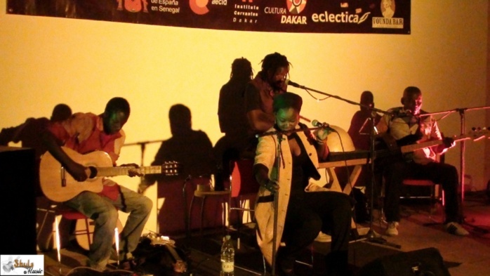 REGARDEZ. La chanteuse Shula Ndiaye sous toutes les coutures