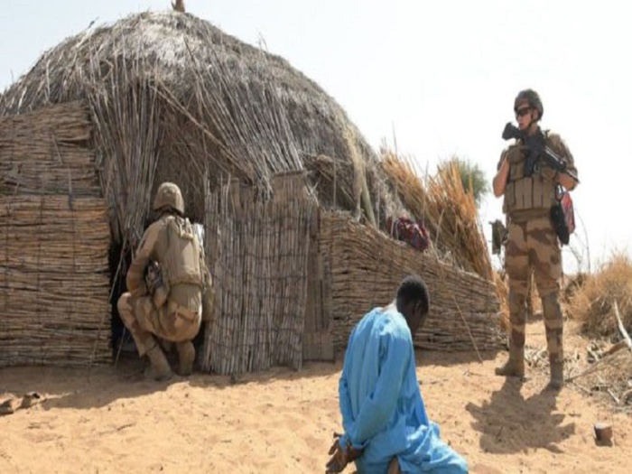 Mali: trois (3) personnes arrêtées par la sécurité d’État Mali: trois (3) personnes arrêtées par la sécurité d’État