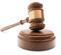 Viol d'une élève: l'instituteur risque cinq ans ferme