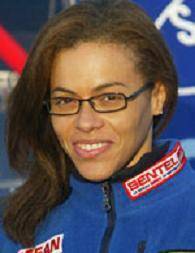 Son frère Karim traqué, Sindiély Wade s’amuse