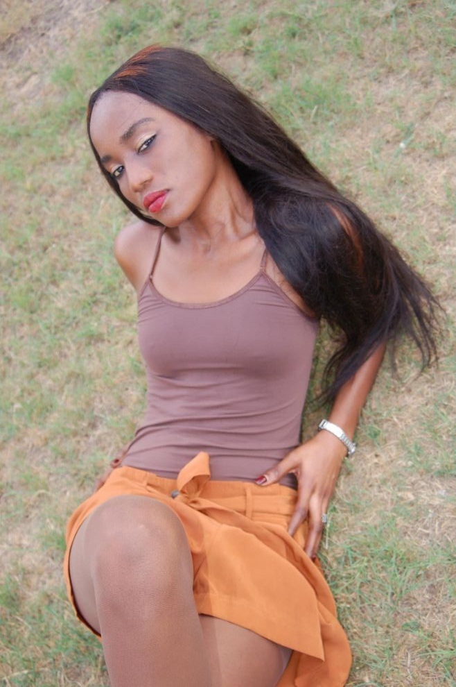 Pour s’offrir le mannequin Awa Ndiaye alias Eva Chon : Dread King casque 2 millions et une parure en or sertie de diamant