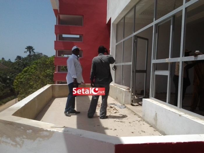 REGARDEZ. Baldé visite les nouveaux locaux de la mairie de Ziguinchor