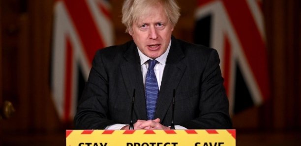Covid-19 : 100 000 morts au Royaume-Uni, Boris Johnson assume la "pleine responsabilité"
