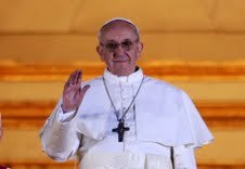 Pâques : le pape François lave les pieds de douze détenus mineurs, dont deux filles