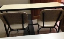 Ça se passe à Dakar: Pour tricher, il copie son cours sur… des chaises