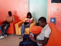 Dakar inaugure son premier "tabletcafé"