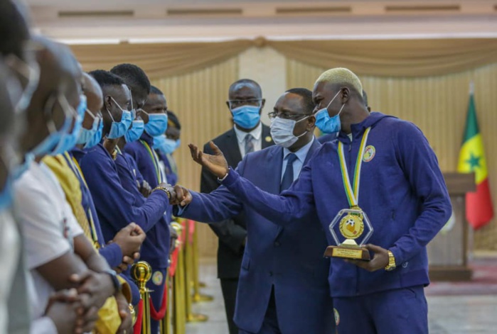 Macky offre 10 millions F Cfa à chaque Lion du Beach Soccer et aux membres de l’encadrement