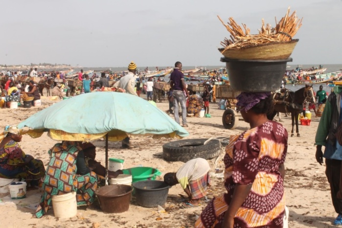 Au Sénégal, Conjoncture économique oblige, les ménages se serrent la ceinture et font preuve d'imagination pour gagner honnêtement de l’argent afin d'alimenter la cagnotte familiale et ainsi offrir le strict minimum à la maisonnée.
