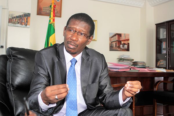 Gestion des Chantiers Des Universités : Mary Teuw Niane prêt à répondre devant un jury Gestion des Chantiers Des Universités : Mary Teuw Niane prêt à répondre devant un jury