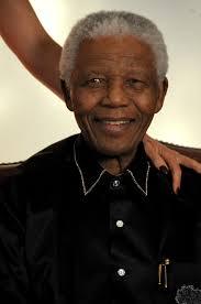 Nelson Mandela "toujours hospitalisé à Pretoria"