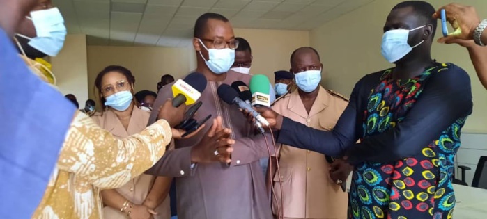 Lancement des Pôles Emploi : Le ministre Yankhoba Diatara annonce le recrutement de 1226 jeunes à Bambey et une enveloppe de ..... Lancement des Pôles Emploi : Le ministre Yankhoba Diatara annonce le recrutement de 1226 jeunes à Bambey et une enveloppe de .....