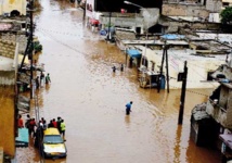 Les inondations  au Sénégal : POUR RÉSOUDRE UN PROBLÈME, faut-il d'abord rechercher les causes ou les solutions ?