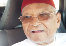 700 millions remis à Mactar Mbow : Un Détournement public de deniers publics ?