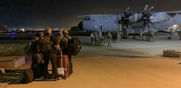 Afghanistan : Les évacuations reprennent à l’aéroport de Kaboul après des scènes de chaos