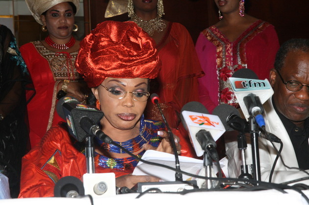 Diouma Dieng apporte un soutien financier aux Lionnes