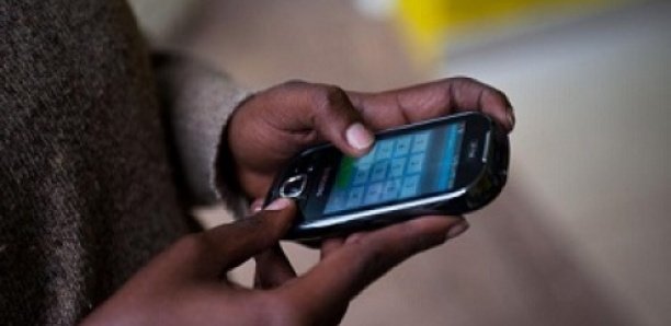 Salle de vente de Dakar : Un vigile et son jeune frère accusés d'avoir volé 105 iPhones et une somme de 10 millions de francs Cfa.